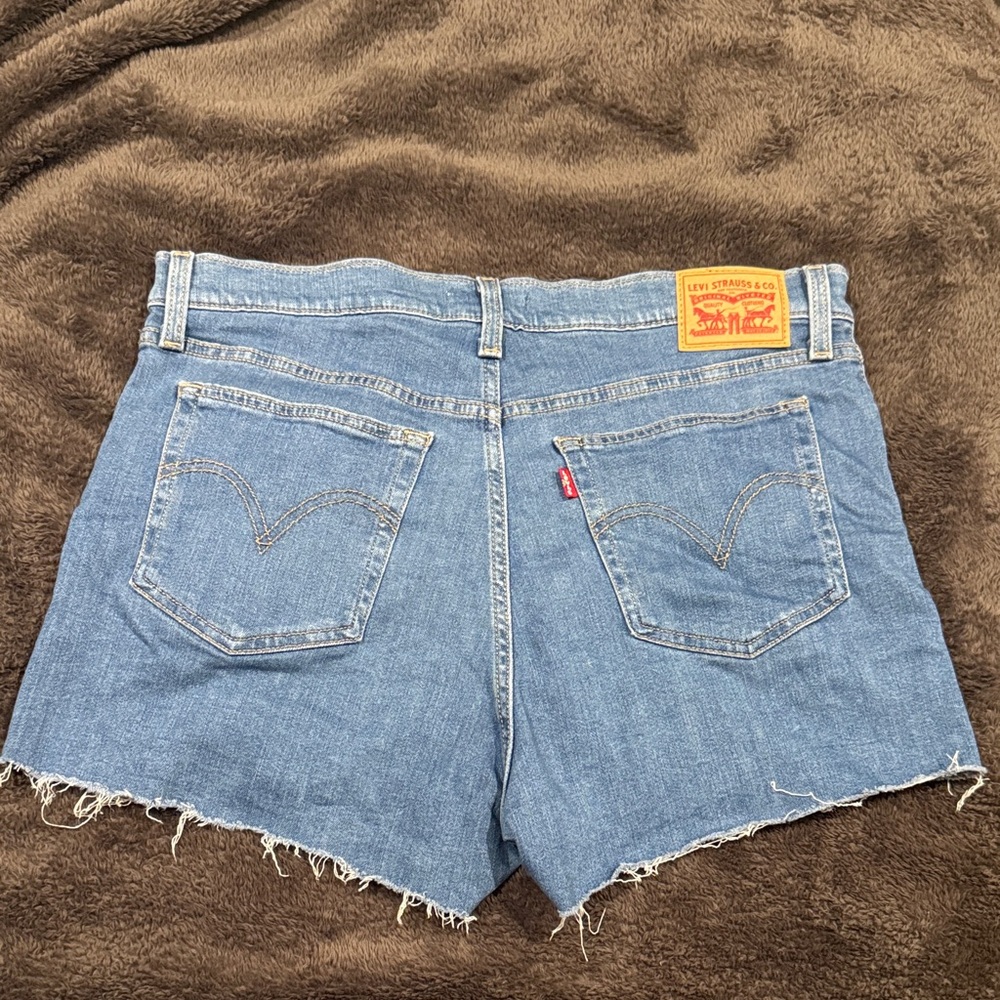 Levi's High Rise Distressed Jean Shorts - Picture 3 of 4